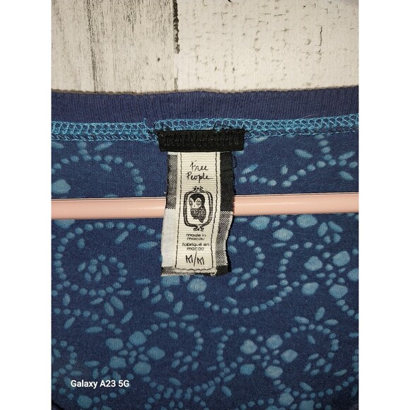 Free People Size Medium Blue Floral Long Sleeve Henley - Picture 4 of 7